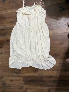 Women’s white Dress